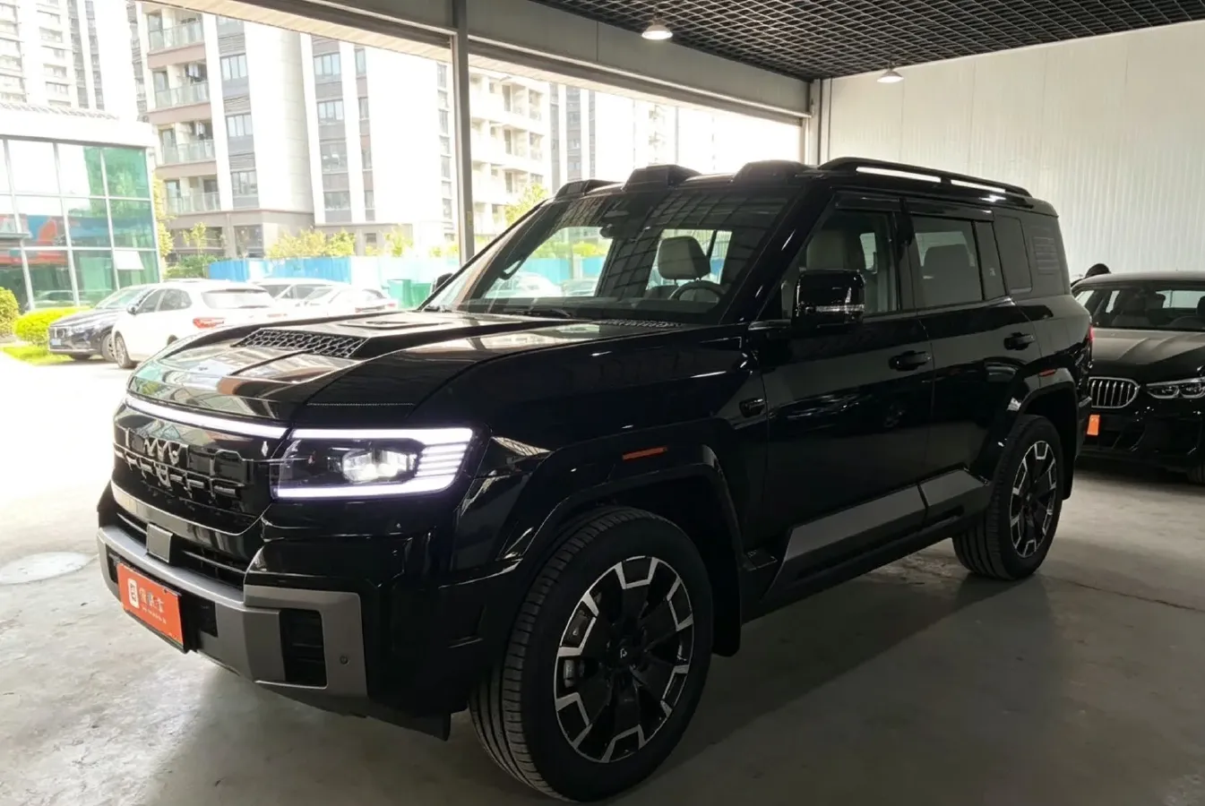 2025 FangChengBao Bao 8 2.0T 245HP L4 E-CVT PHEV 36.8KWH,autocango,china used car exporter,china ev exporter,chinese used car exporter,chinese used ev exporter