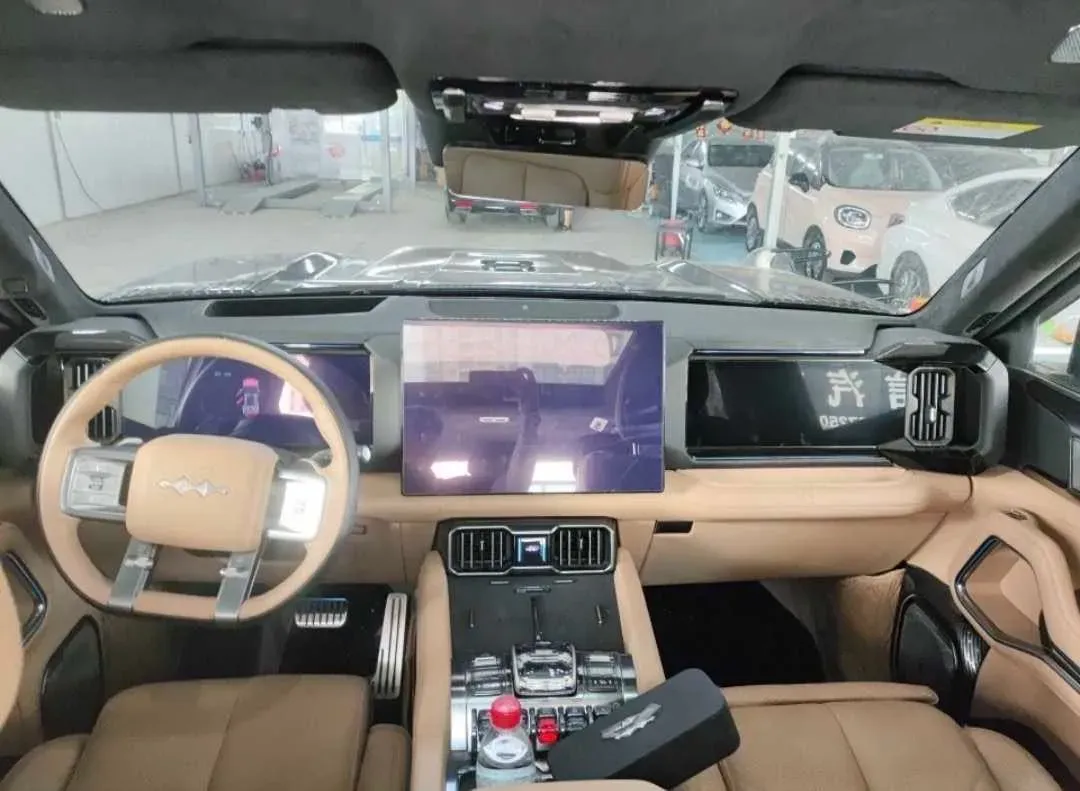 2025 FangChengBao Bao 8 2.0T 245HP L4 E-CVT PHEV 36.8KWH,autocango,china used car exporter,china ev exporter,chinese used car exporter,chinese used ev exporter