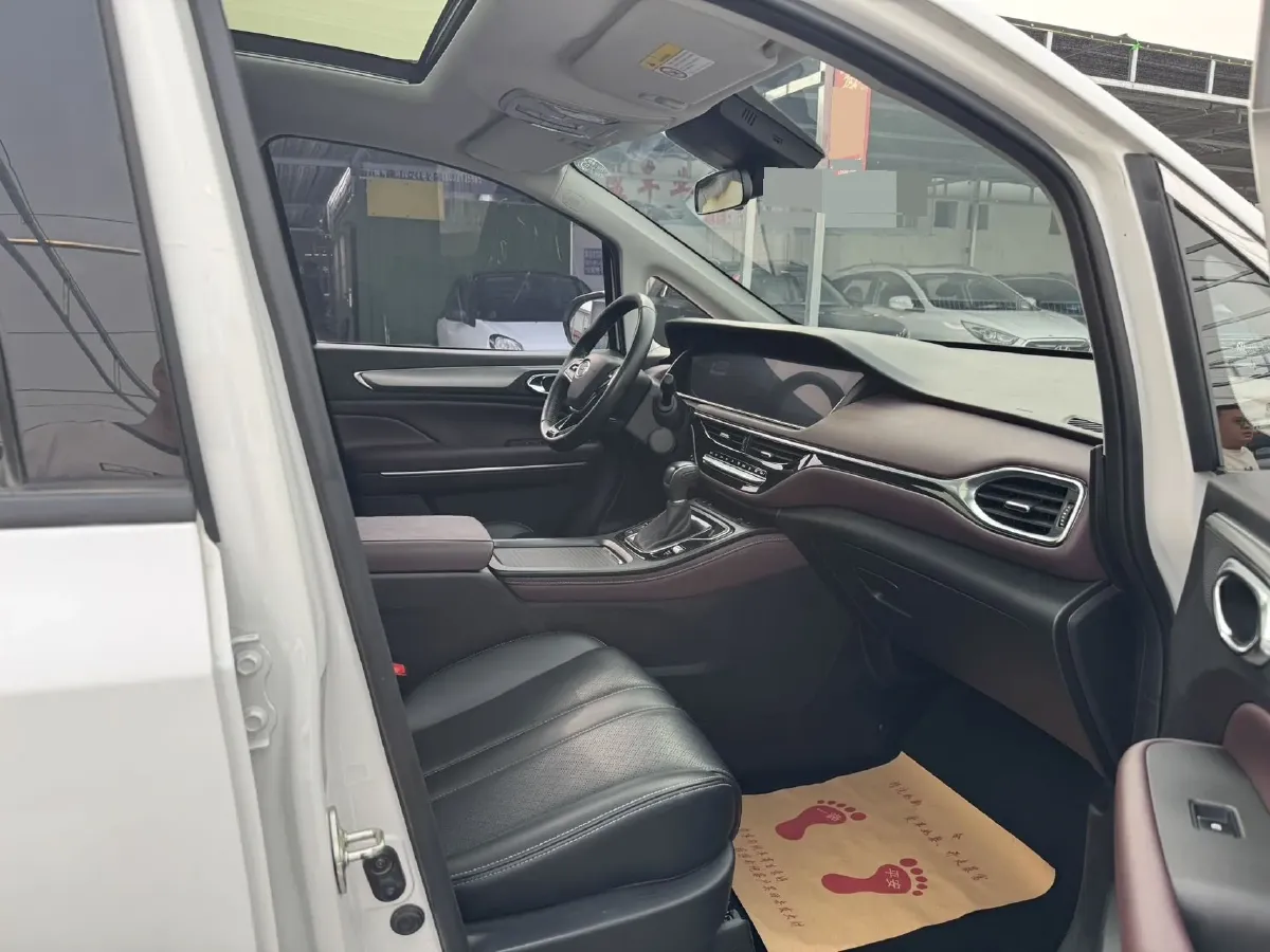 2021 GAC Trumpchi M6 1.5T 169HP L4 7DCT,autocango,china used car exporter,china ev exporter,chinese used car exporter,chinese used ev exporter