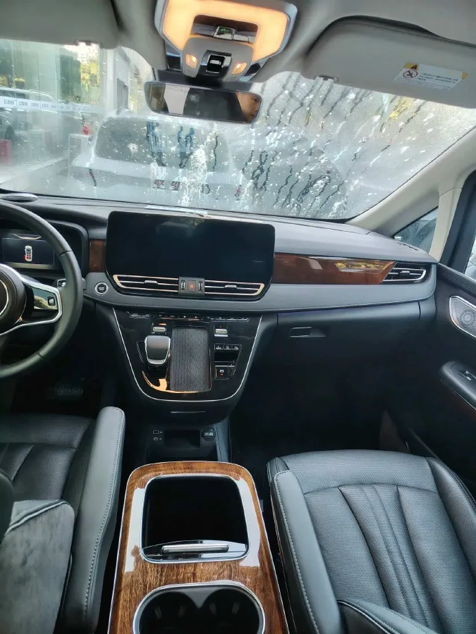 2023 HongQi HQ9 2.0T 252HP L4 8AT,autocango,china used car exporter,china ev exporter,chinese used car exporter,chinese used ev exporter