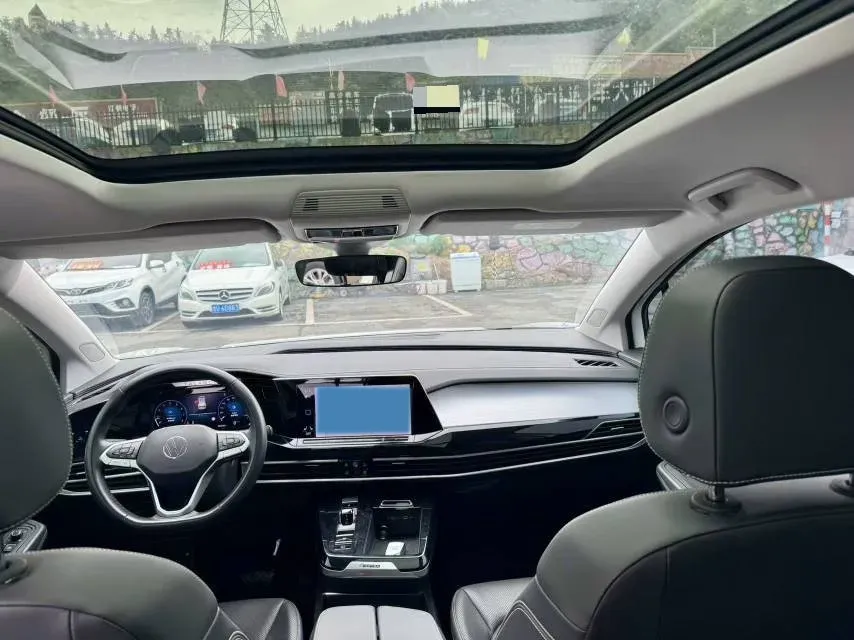 2023 Volkswagen Talagon 2.0T 220HP L4 7DCT,autocango,china used car exporter,china ev exporter,chinese used car exporter,chinese used ev exporter