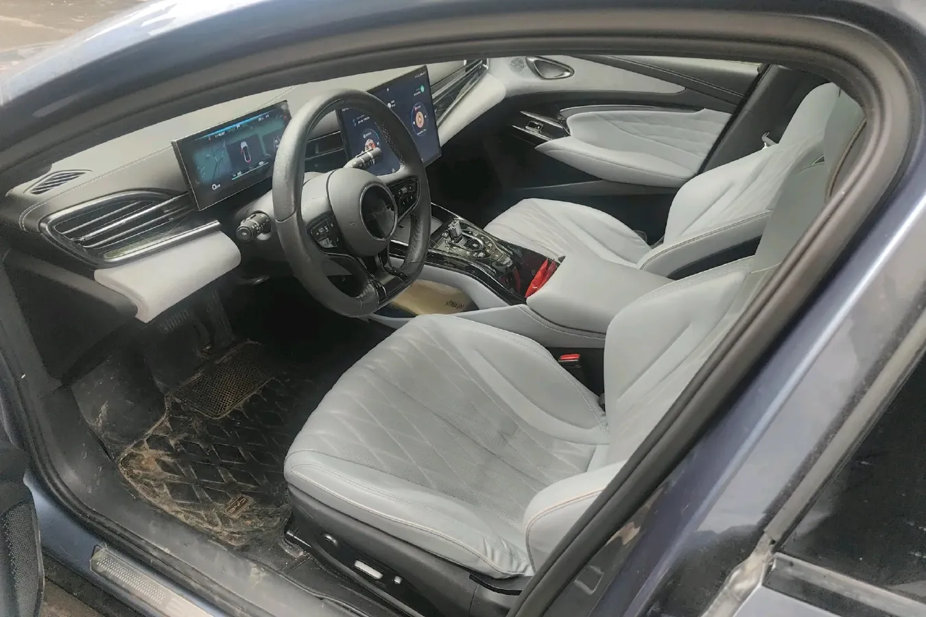 2022 AITO AITO M5 Range Extended 125HP REEV 40KWH,autocango,china used car exporter,china ev exporter,chinese used car exporter,chinese used ev exporter