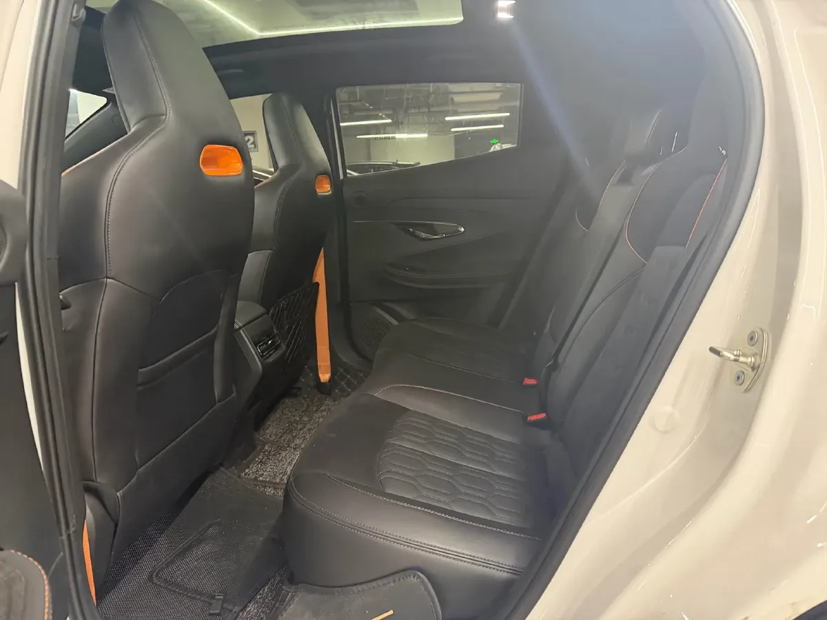 2022 ChangAn UNI-T 1.5T 188HP L4 7DCT,autocango,china used car exporter,china ev exporter,chinese used car exporter,chinese used ev exporter