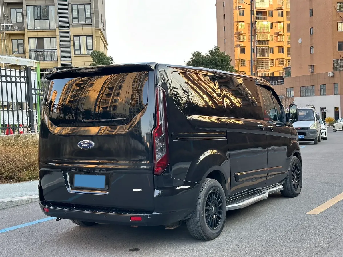 2020 Ford Tourneo 2.0T 203HP L4 6AT,autocango,china used car exporter,china ev exporter,chinese used car exporter,chinese used ev exporter