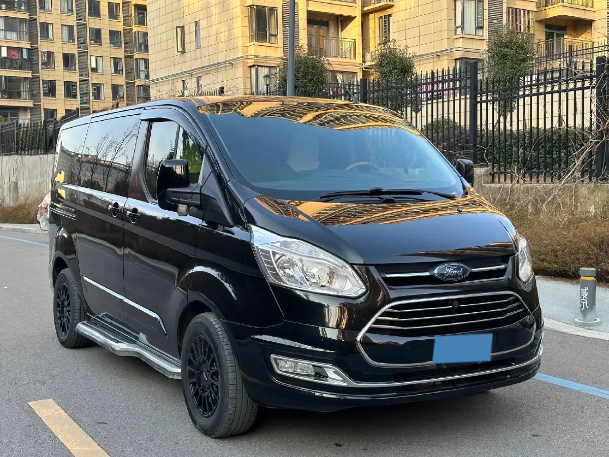2020 Ford Tourneo 2.0T 203HP L4 6AT,autocango,china used car exporter,china ev exporter,chinese used car exporter,chinese used ev exporter