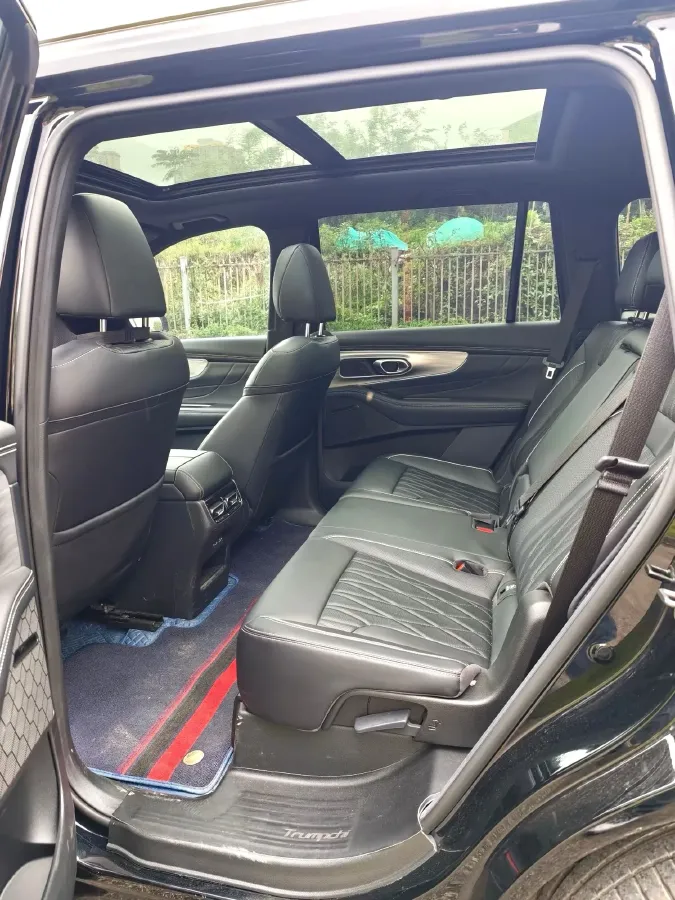 2025 GAC Trumpchi GS8 2.0T 252HP L4 8AT,autocango,china used car exporter,china ev exporter,chinese used car exporter,chinese used ev exporter