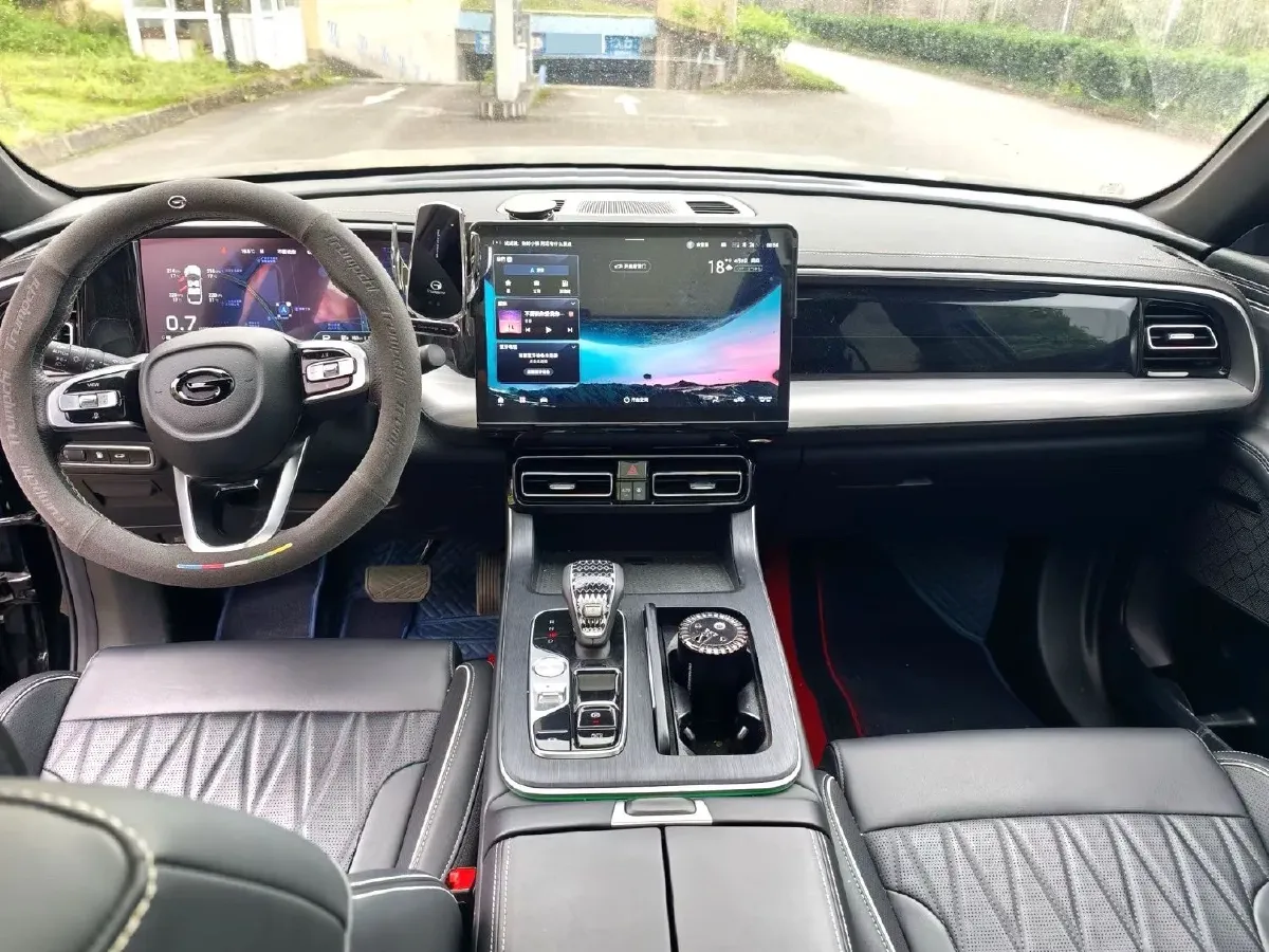 2025 GAC Trumpchi GS8 2.0T 252HP L4 8AT,autocango,china used car exporter,china ev exporter,chinese used car exporter,chinese used ev exporter