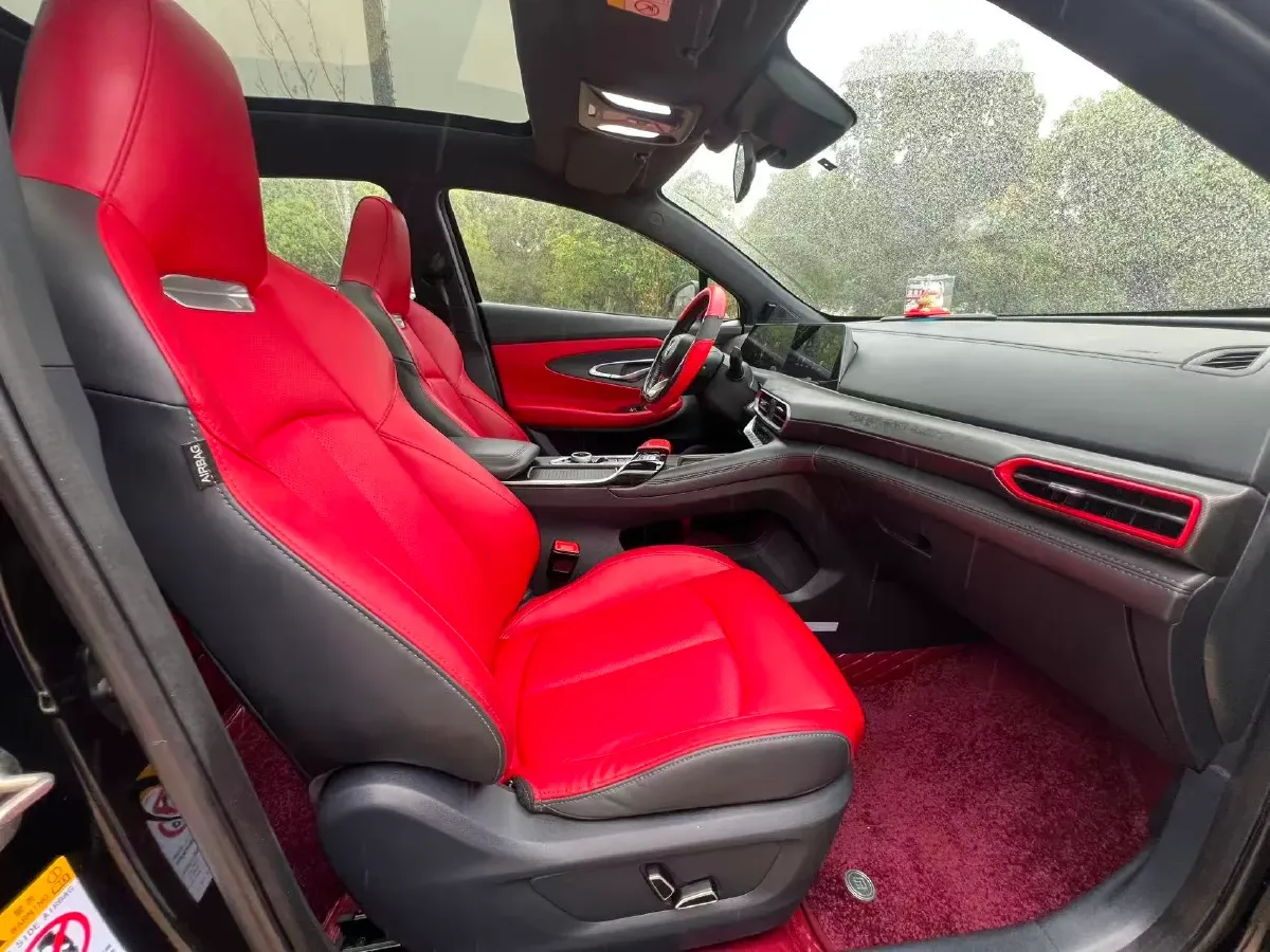 2020 ChangAn UNI-T 1.5T 180HP L4 7DCT,autocango,china used car exporter,china ev exporter,chinese used car exporter,chinese used ev exporter