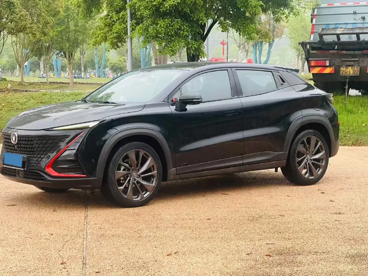 2020 ChangAn UNI-T 1.5T 180HP L4 7DCT,autocango,china used car exporter,china ev exporter,chinese used car exporter,chinese used ev exporter