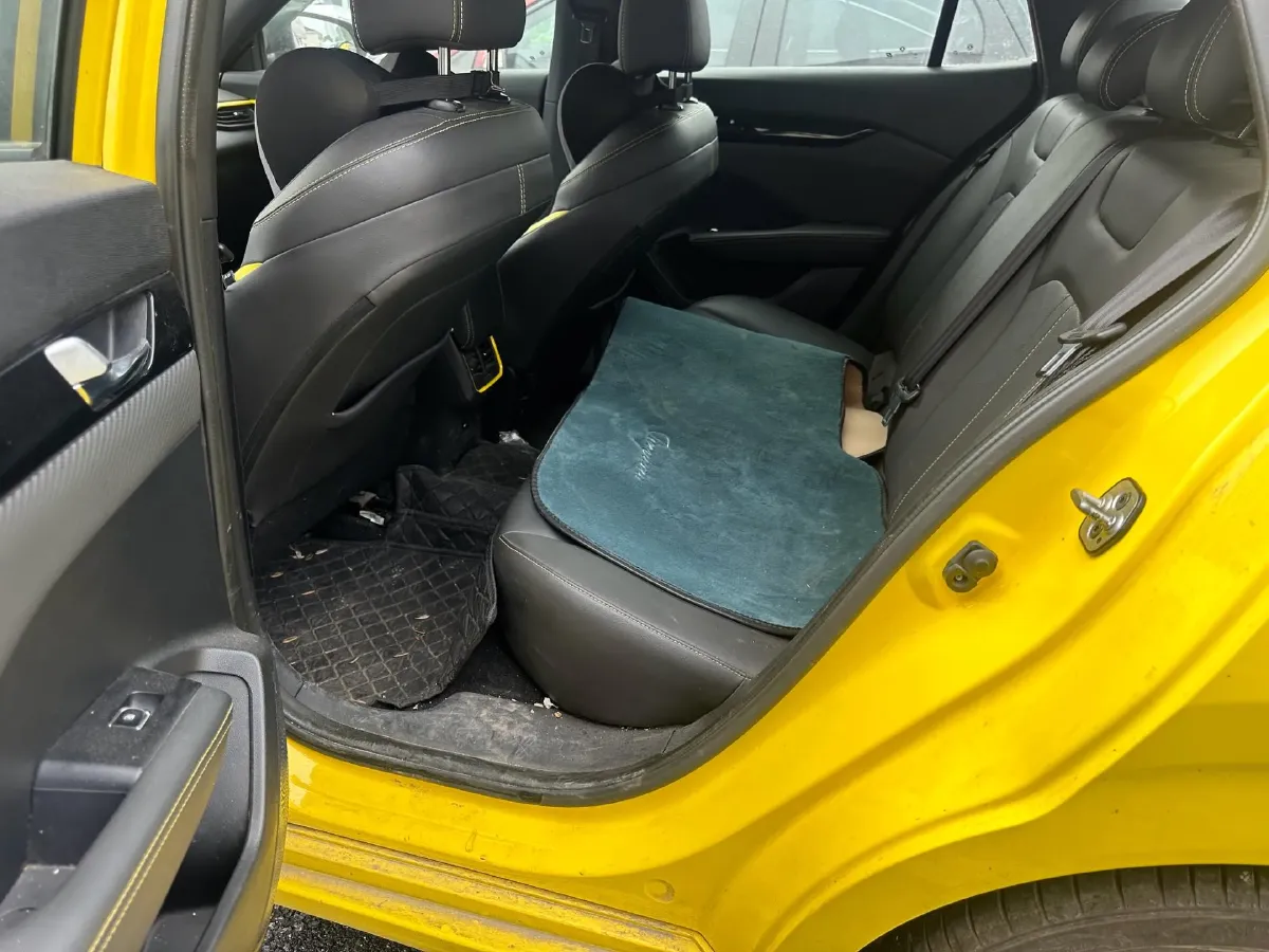 2021 DongFeng Aeolus YiXuan 1.5T 150HP L4 6DCT,autocango,china used car exporter,china ev exporter,chinese used car exporter,chinese used ev exporter