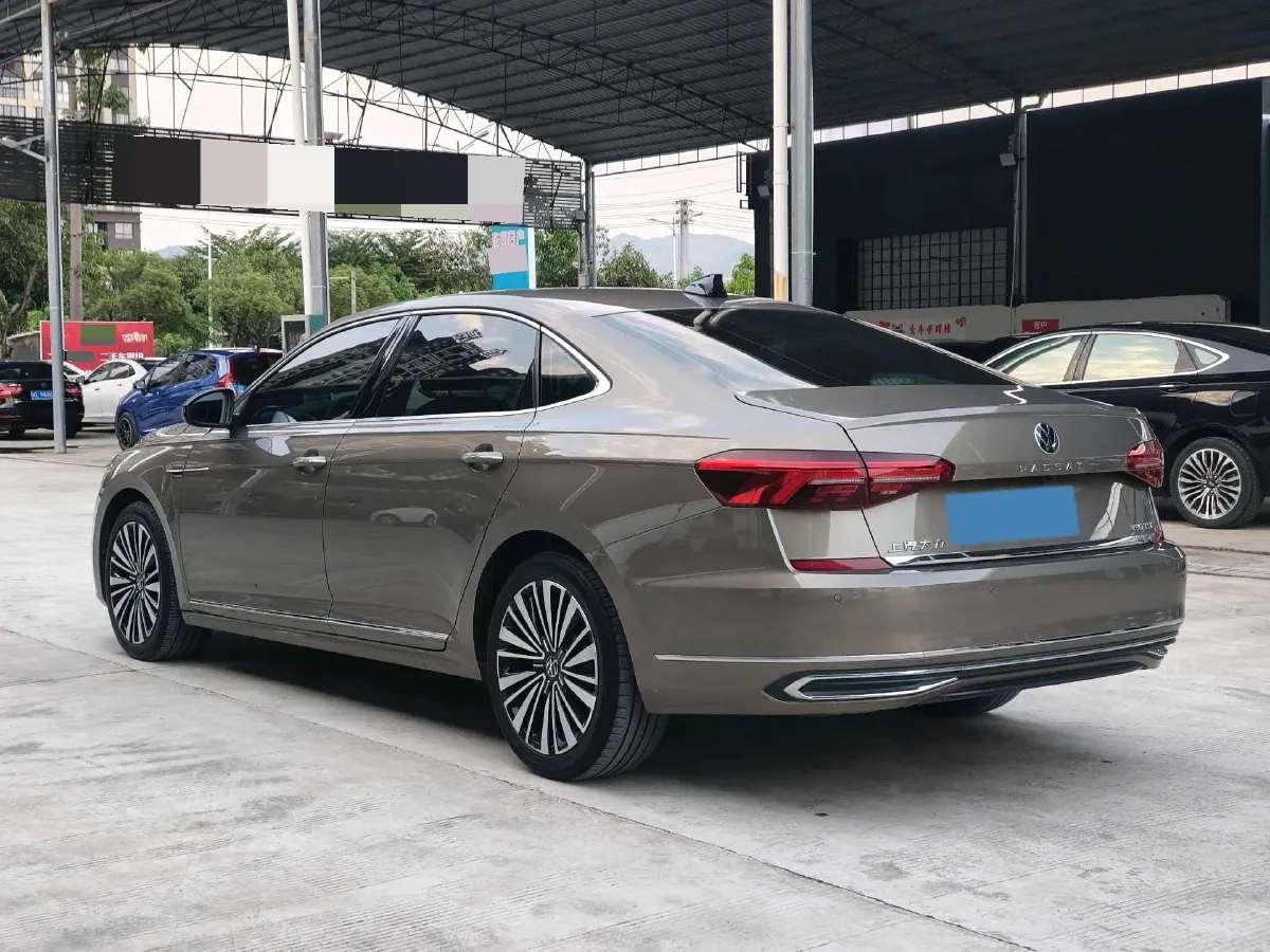 2020 Volkswagen Passat 2.0T 186HP L4 7DCT,autocango,china used car exporter,china ev exporter,chinese used car exporter,chinese used ev exporter