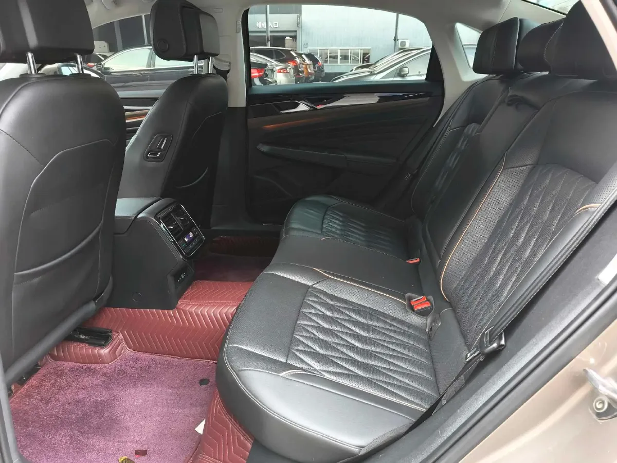 2020 Volkswagen Passat 2.0T 186HP L4 7DCT,autocango,china used car exporter,china ev exporter,chinese used car exporter,chinese used ev exporter