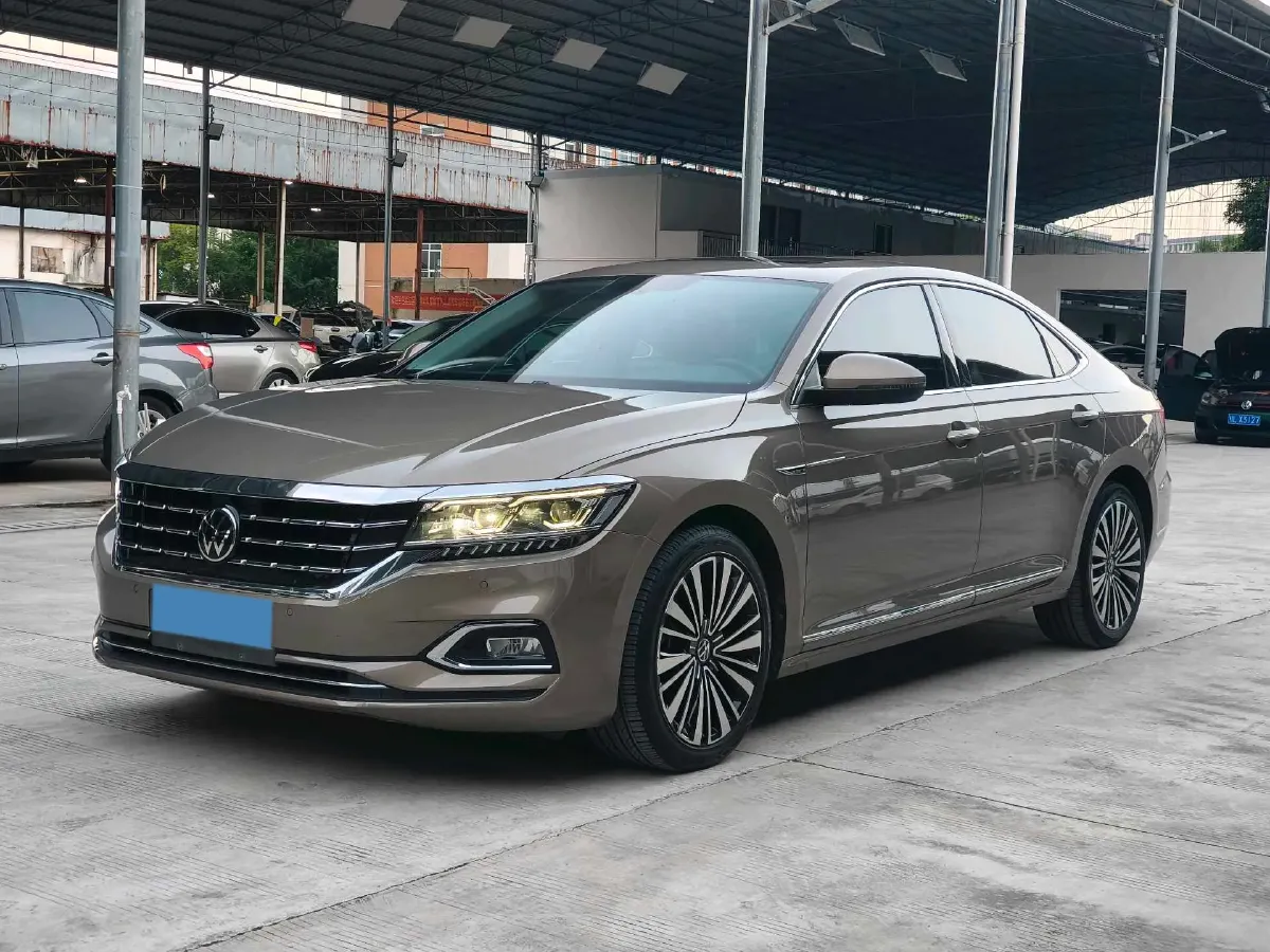 2020 Volkswagen Passat 2.0T 186HP L4 7DCT,autocango,china used car exporter,china ev exporter,chinese used car exporter,chinese used ev exporter