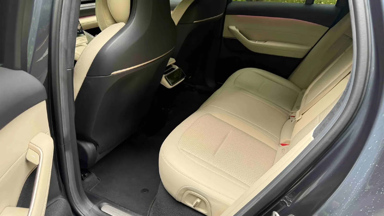 2024 NIO ES6 BEV 75KWH,autocango,china used car exporter,china ev exporter,chinese used car exporter,chinese used ev exporter