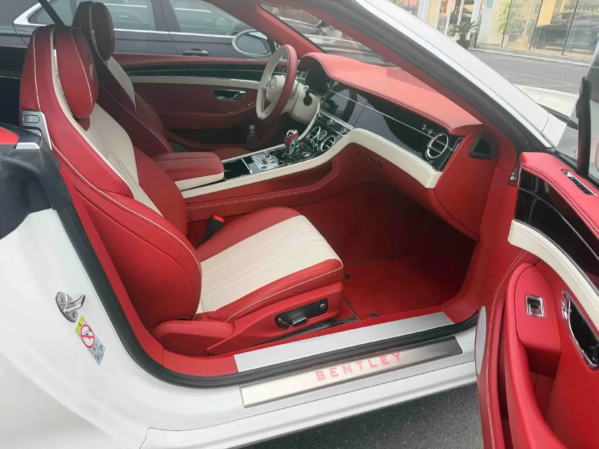 2022 Bentley Continental 4.0T 549HP V8 8DCT,autocango,china used car exporter,china ev exporter,chinese used car exporter,chinese used ev exporter
