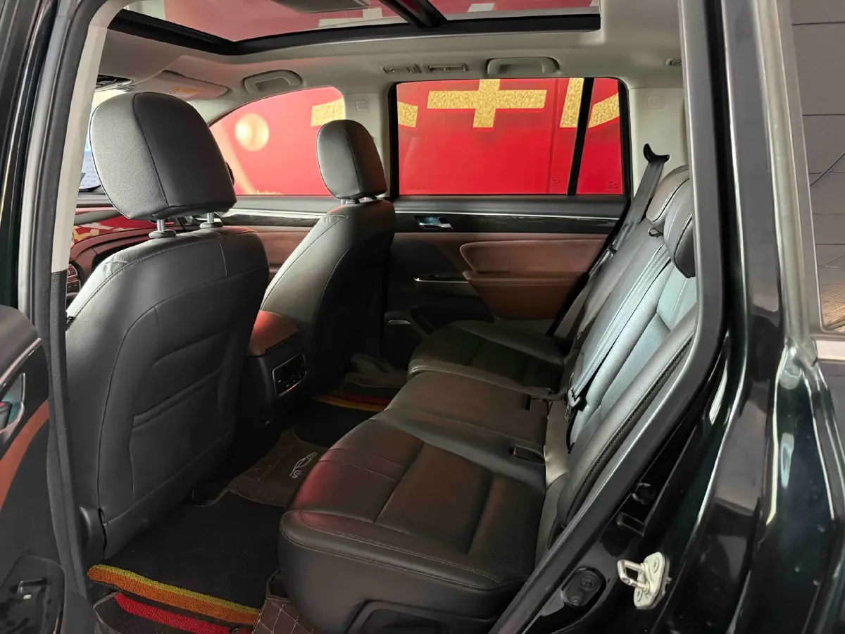 2017 GAC Trumpchi GS8 2.0T 201HP L4 6AT,autocango,china used car exporter,china ev exporter,chinese used car exporter,chinese used ev exporter