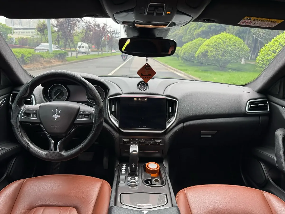 2022 Audi Q7 2.0T 245HP L4 8AT,autocango,china used car exporter,china ev exporter,chinese used car exporter,chinese used ev exporter