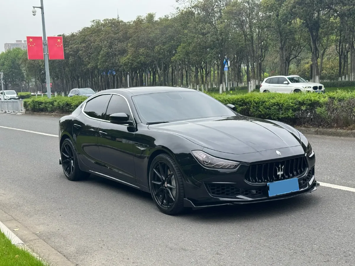 2022 Audi Q7 2.0T 245HP L4 8AT,autocango,china used car exporter,china ev exporter,chinese used car exporter,chinese used ev exporter