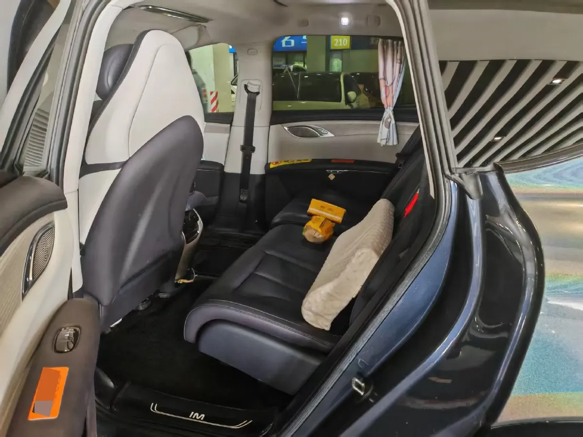 2023 IM LS7 BEV 90KWH,autocango,china used car exporter,china ev exporter,chinese used car exporter,chinese used ev exporter