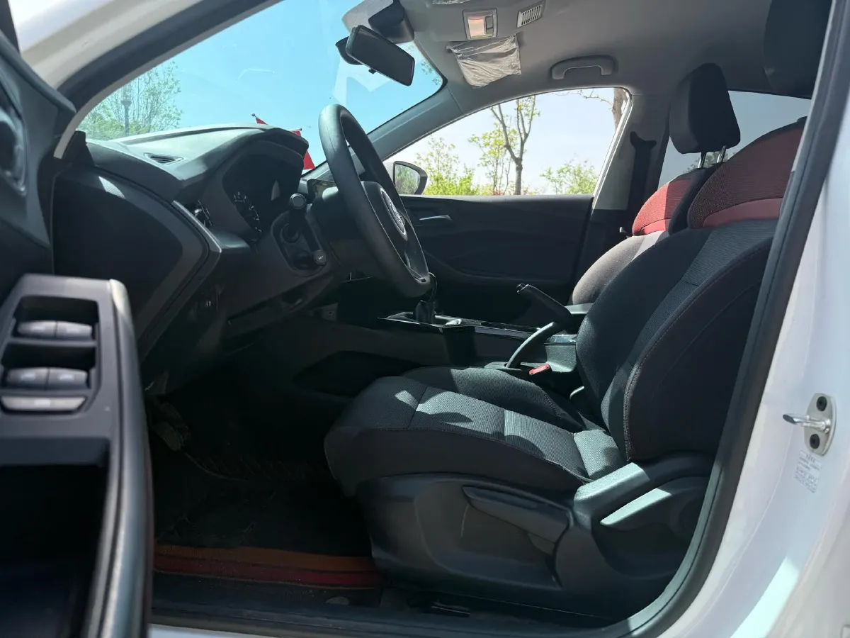 2023 MG 5 1.5L 129HP L4 5MT,autocango,china used car exporter,china ev exporter,chinese used car exporter,chinese used ev exporter