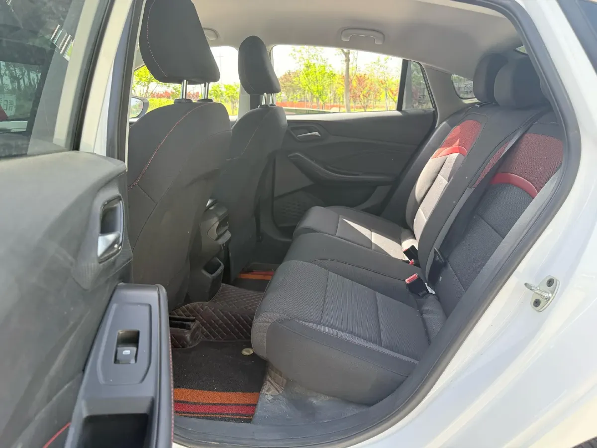 2023 MG 5 1.5L 129HP L4 5MT,autocango,china used car exporter,china ev exporter,chinese used car exporter,chinese used ev exporter