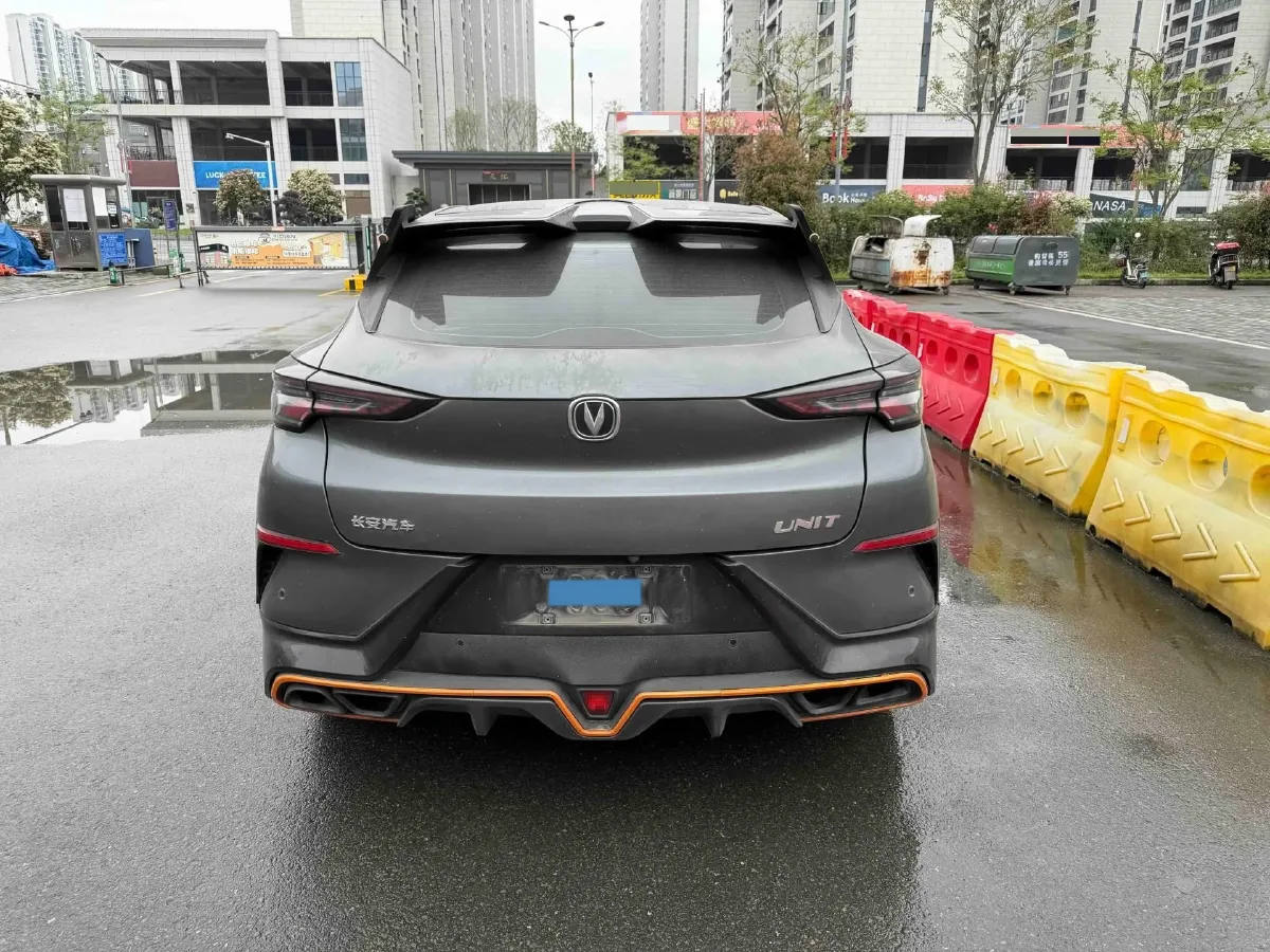 2022 ChangAn UNI-T 1.5T 188HP L4 7DCT,autocango,china used car exporter,china ev exporter,chinese used car exporter,chinese used ev exporter