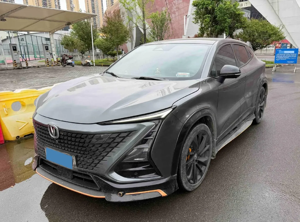 2022 ChangAn UNI-T 1.5T 188HP L4 7DCT,autocango,china used car exporter,china ev exporter,chinese used car exporter,chinese used ev exporter