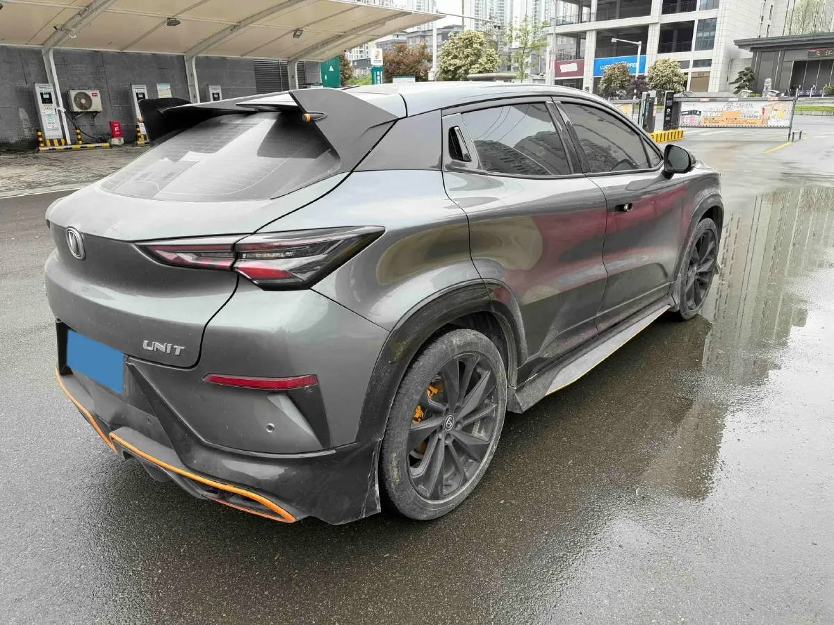 2022 ChangAn UNI-T 1.5T 188HP L4 7DCT,autocango,china used car exporter,china ev exporter,chinese used car exporter,chinese used ev exporter
