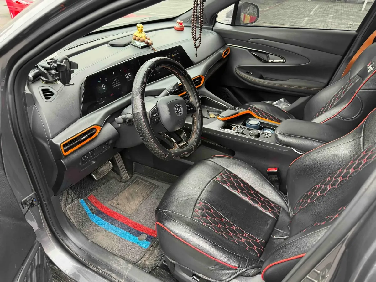 2022 ChangAn UNI-T 1.5T 188HP L4 7DCT,autocango,china used car exporter,china ev exporter,chinese used car exporter,chinese used ev exporter