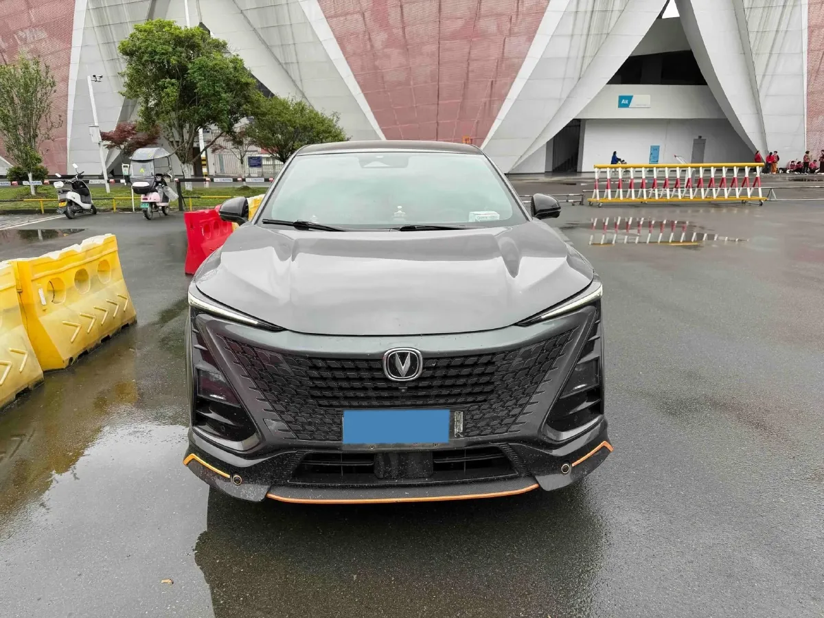 2022 ChangAn UNI-T 1.5T 188HP L4 7DCT,autocango,china used car exporter,china ev exporter,chinese used car exporter,chinese used ev exporter