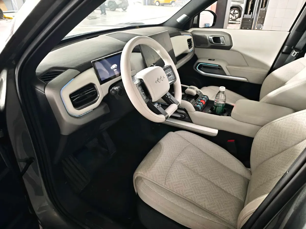 2025 FangChengBao Tai 3 BEV,autocango,china used car exporter,china ev exporter,chinese used car exporter,chinese used ev exporter