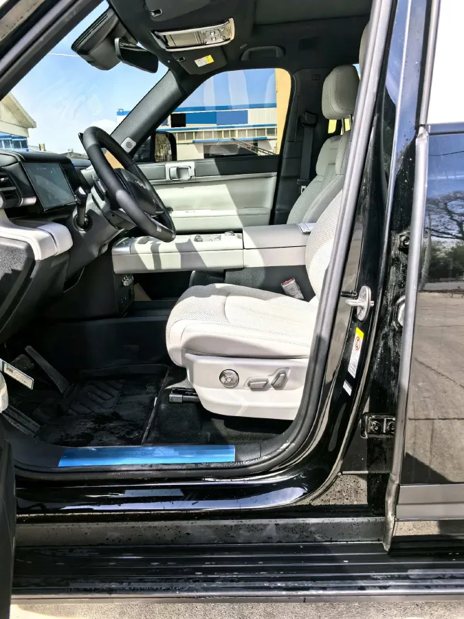 2025 FangChengBao Tai 7 1.5T 156HP L4 E-CVT PHEV,autocango,china used car exporter,china ev exporter,chinese used car exporter,chinese used ev exporter