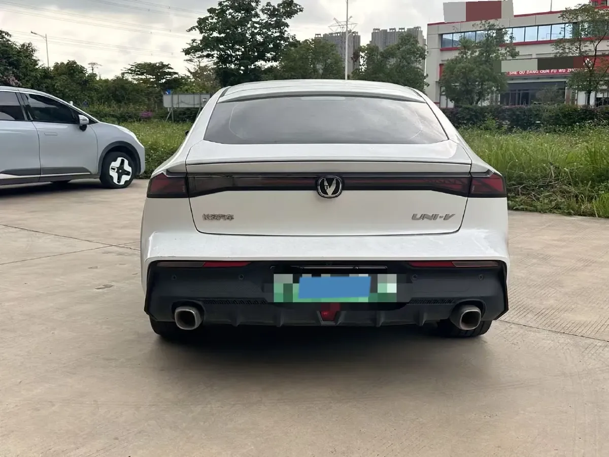 2023 ChangAn UNI-V iDD 1.5T 170HP L4 6TCT PHEV 18.4KWH,autocango,china used car exporter,china ev exporter,chinese used car exporter,chinese used ev exporter