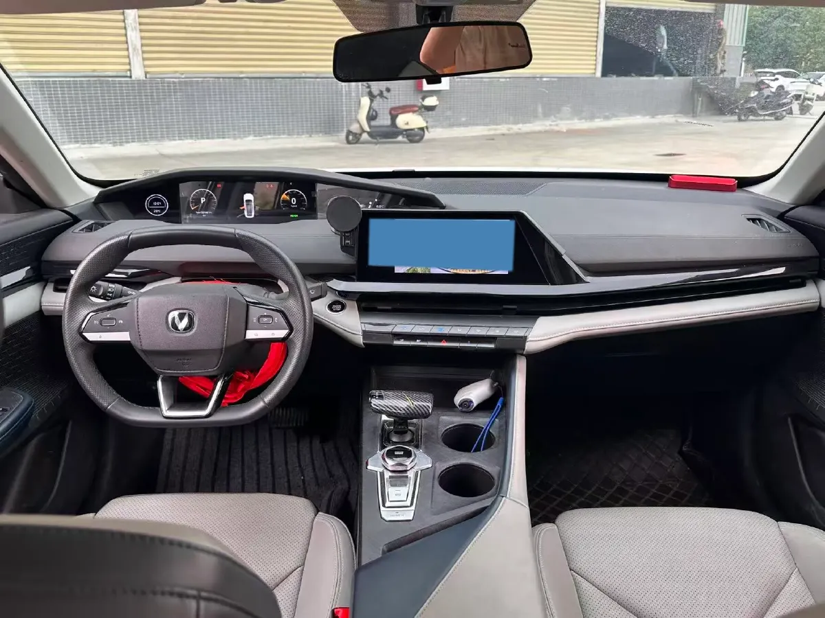 2023 ChangAn UNI-V iDD 1.5T 170HP L4 6TCT PHEV 18.4KWH,autocango,china used car exporter,china ev exporter,chinese used car exporter,chinese used ev exporter