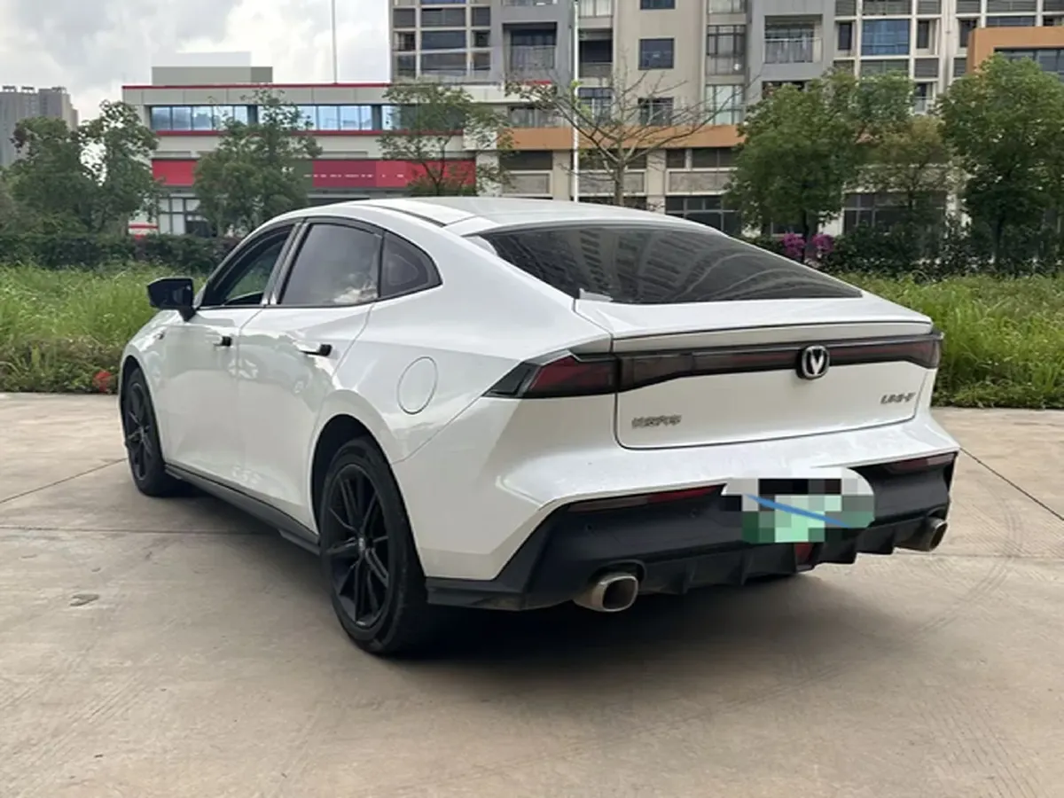 2023 ChangAn UNI-V iDD 1.5T 170HP L4 6TCT PHEV 18.4KWH,autocango,china used car exporter,china ev exporter,chinese used car exporter,chinese used ev exporter