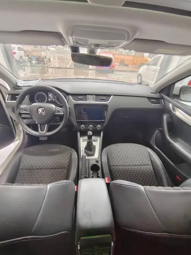 2019 Skoda Octavia 1.5L 116HP L4 6AT,autocango,china used car exporter,china ev exporter,chinese used car exporter,chinese used ev exporter