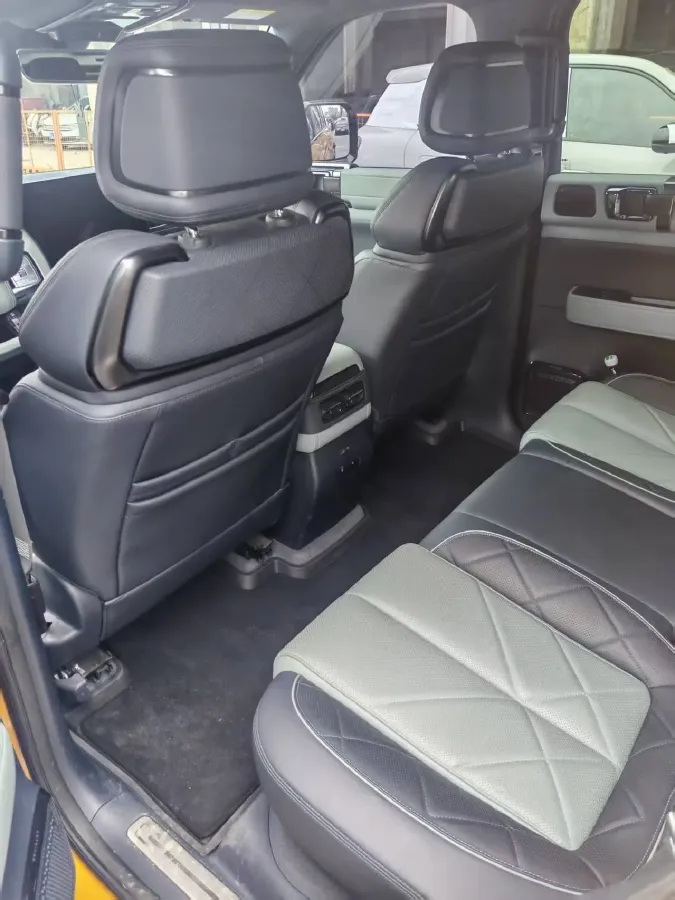 2023 FangChengBao Bao 5 1.5T 194HP L4 E-CVT PHEV 31.8KWH,autocango,china used car exporter,china ev exporter,chinese used car exporter,chinese used ev exporter