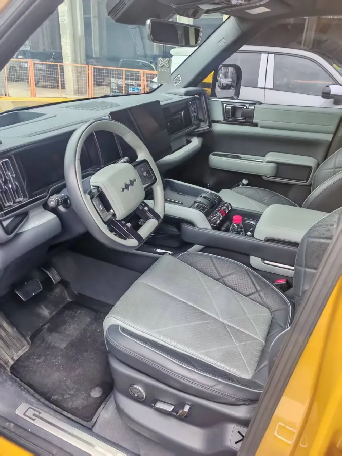 2023 FangChengBao Bao 5 1.5T 194HP L4 E-CVT PHEV 31.8KWH,autocango,china used car exporter,china ev exporter,chinese used car exporter,chinese used ev exporter