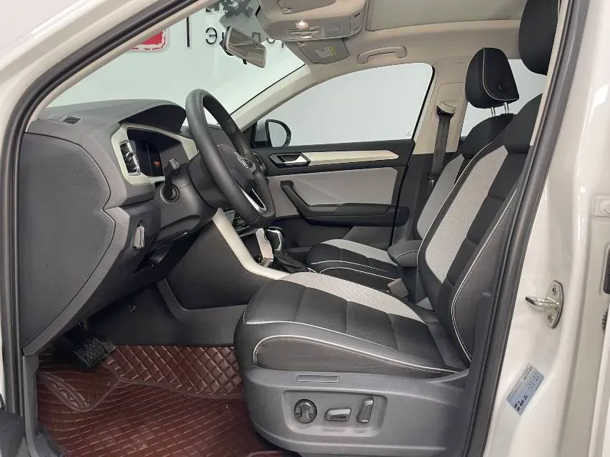 2023 Volkswagen T-Roc 1.4T 150HP L4 7DCT,autocango,china used car exporter,china ev exporter,chinese used car exporter,chinese used ev exporter