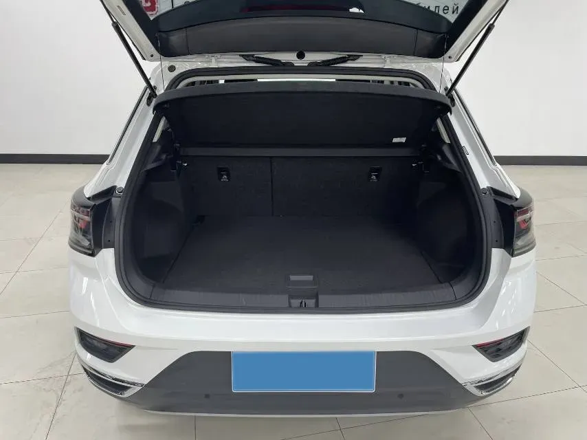 2023 Volkswagen T-Roc 1.4T 150HP L4 7DCT,autocango,china used car exporter,china ev exporter,chinese used car exporter,chinese used ev exporter