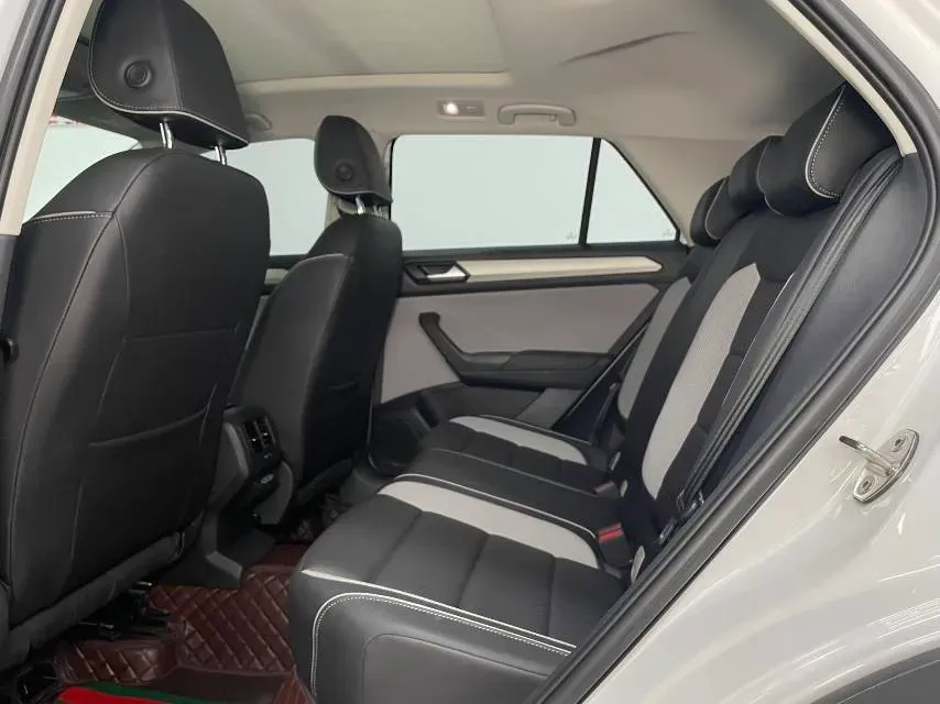 2023 Volkswagen T-Roc 1.4T 150HP L4 7DCT,autocango,china used car exporter,china ev exporter,chinese used car exporter,chinese used ev exporter