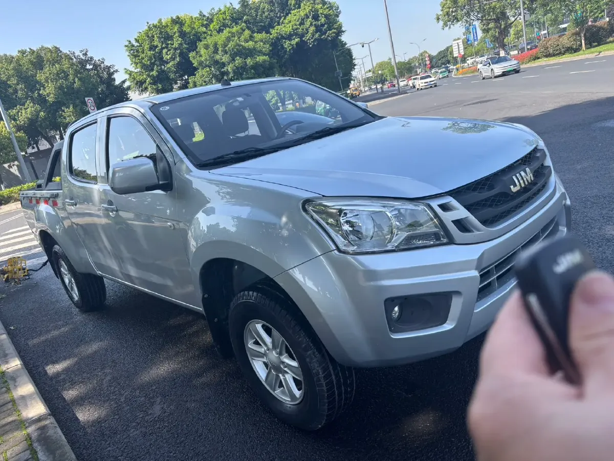 2018 Isuzu RE-MAX Jim 2.0T 204HP L4 5MT,autocango,china used car exporter,china ev exporter,chinese used car exporter,chinese used ev exporter
