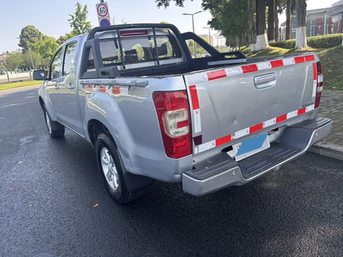 2018 Isuzu RE-MAX Jim 2.0T 204HP L4 5MT,autocango,china used car exporter,china ev exporter,chinese used car exporter,chinese used ev exporter