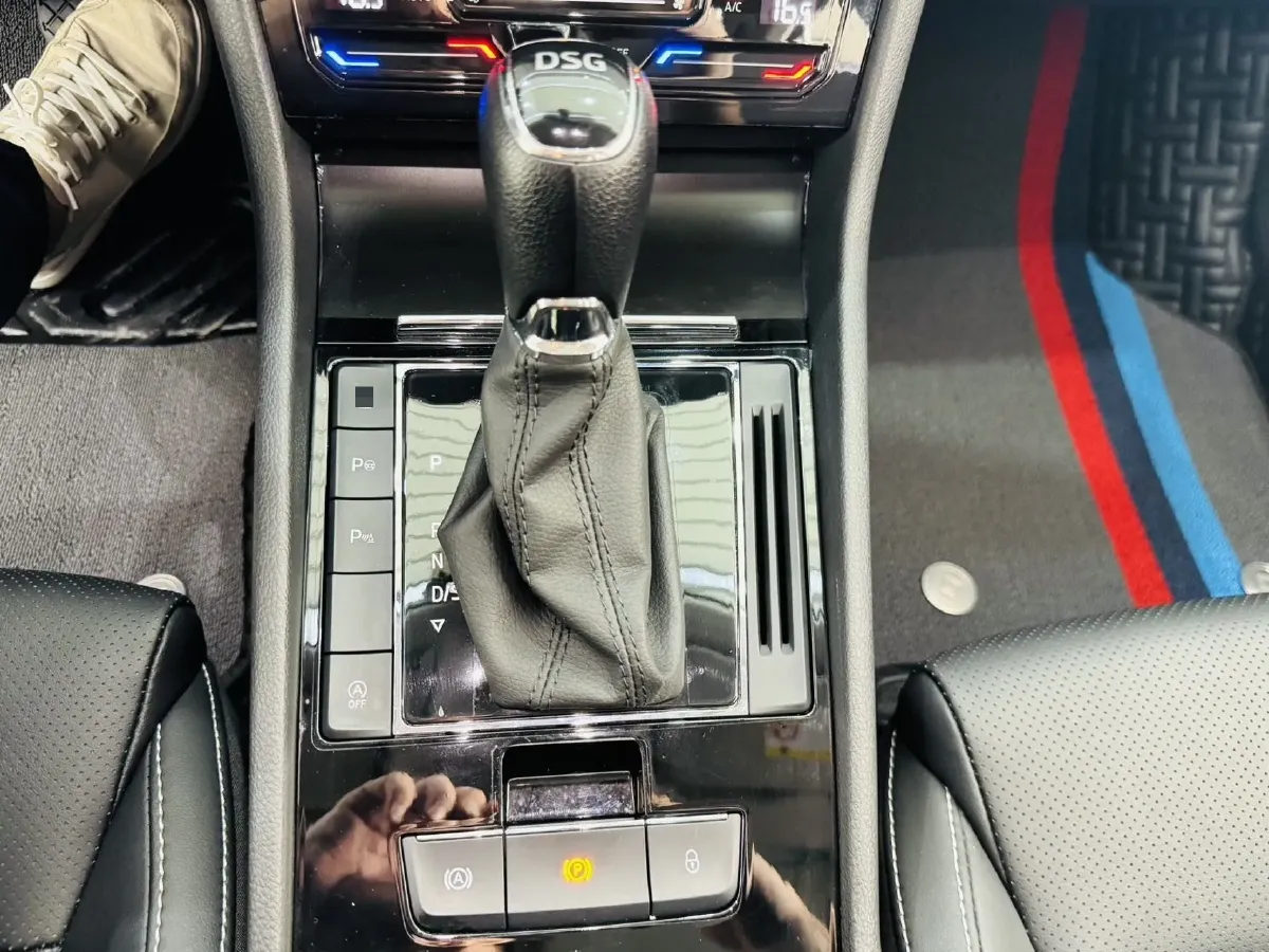 2022 Skoda Superb 1.4T 150HP L4 7DCT,autocango,china used car exporter,china ev exporter,chinese used car exporter,chinese used ev exporter