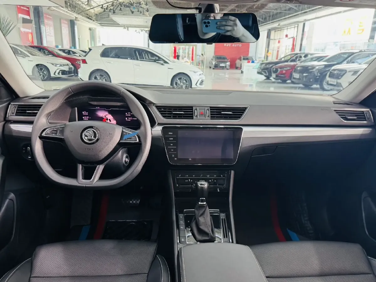 2022 Skoda Superb 1.4T 150HP L4 7DCT,autocango,china used car exporter,china ev exporter,chinese used car exporter,chinese used ev exporter