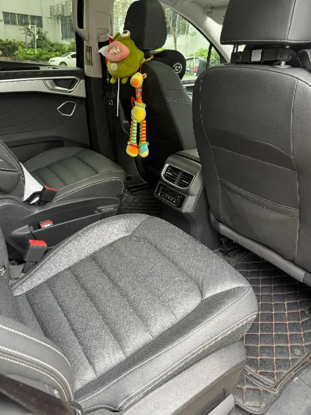 2023 Volkswagen Talagon 2.0T 220HP L4 7DCT,autocango,china used car exporter,china ev exporter,chinese used car exporter,chinese used ev exporter