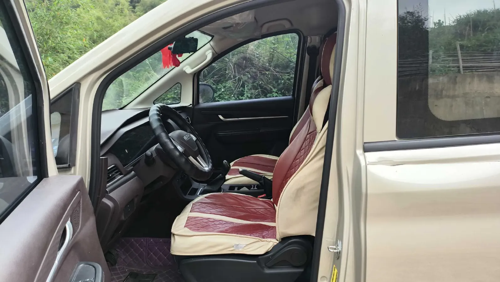 2023 BAW RuiSheng Trump M7 1.6L 124HP L4 5MT,autocango,china used car exporter,china ev exporter,chinese used car exporter,chinese used ev exporter