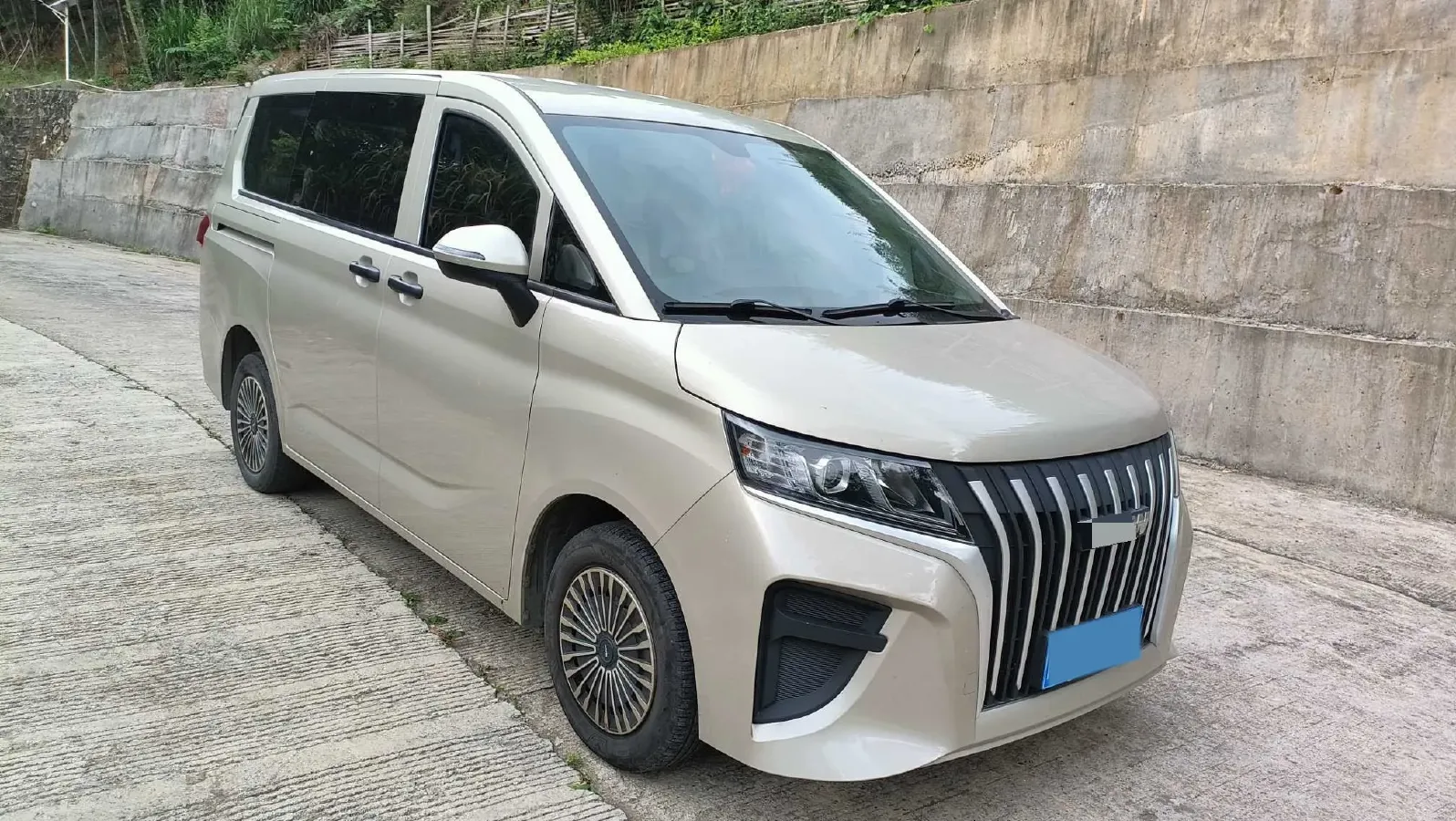 2023 BAW RuiSheng Trump M7 1.6L 124HP L4 5MT,autocango,china used car exporter,china ev exporter,chinese used car exporter,chinese used ev exporter