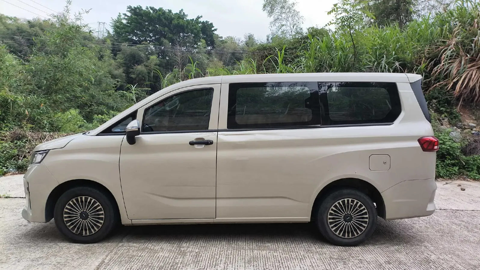2023 BAW RuiSheng Trump M7 1.6L 124HP L4 5MT,autocango,china used car exporter,china ev exporter,chinese used car exporter,chinese used ev exporter
