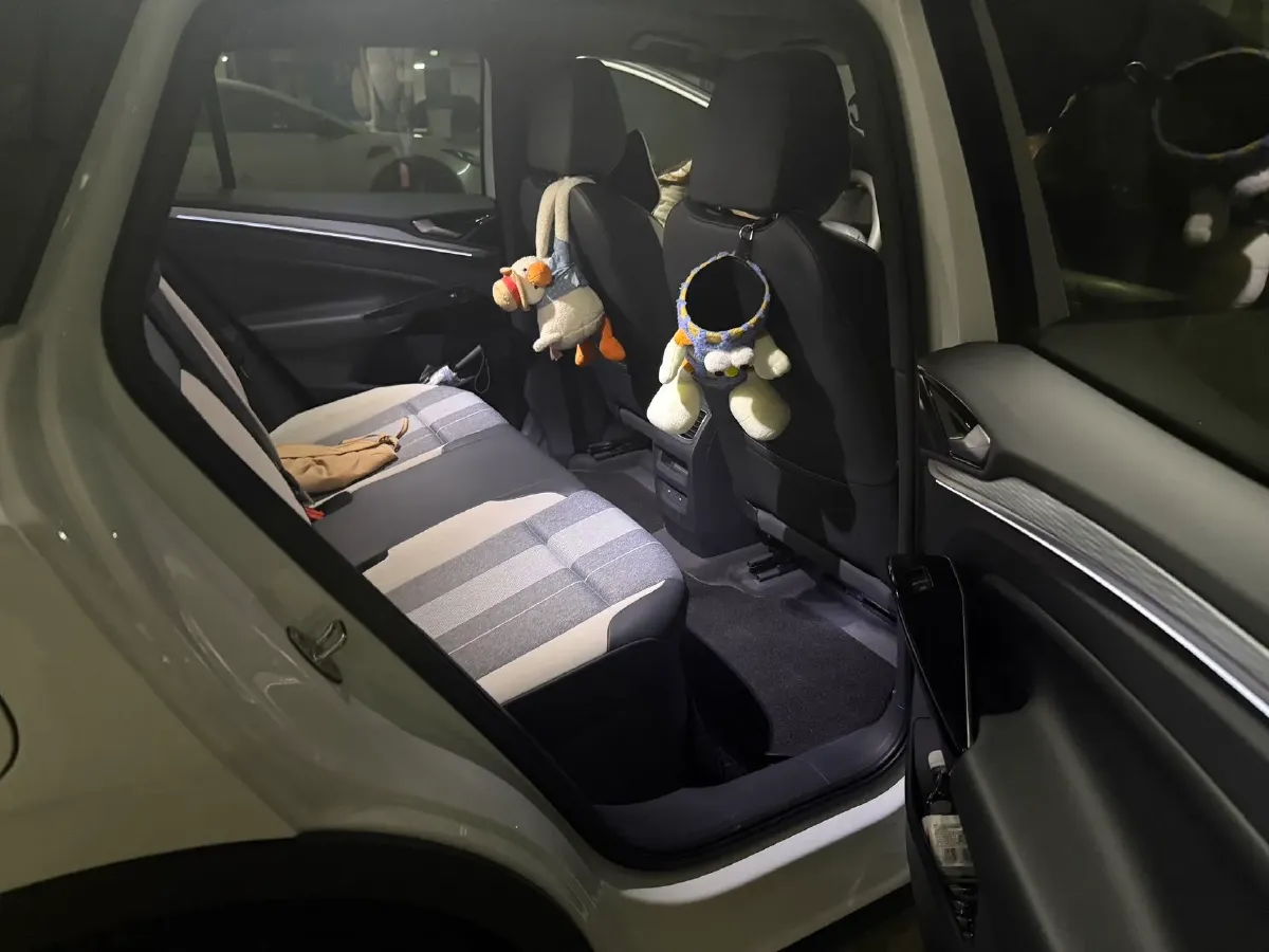 2024 Volkswagen ID.4 Crozz BEV 55.7KWH,autocango,china used car exporter,china ev exporter,chinese used car exporter,chinese used ev exporter